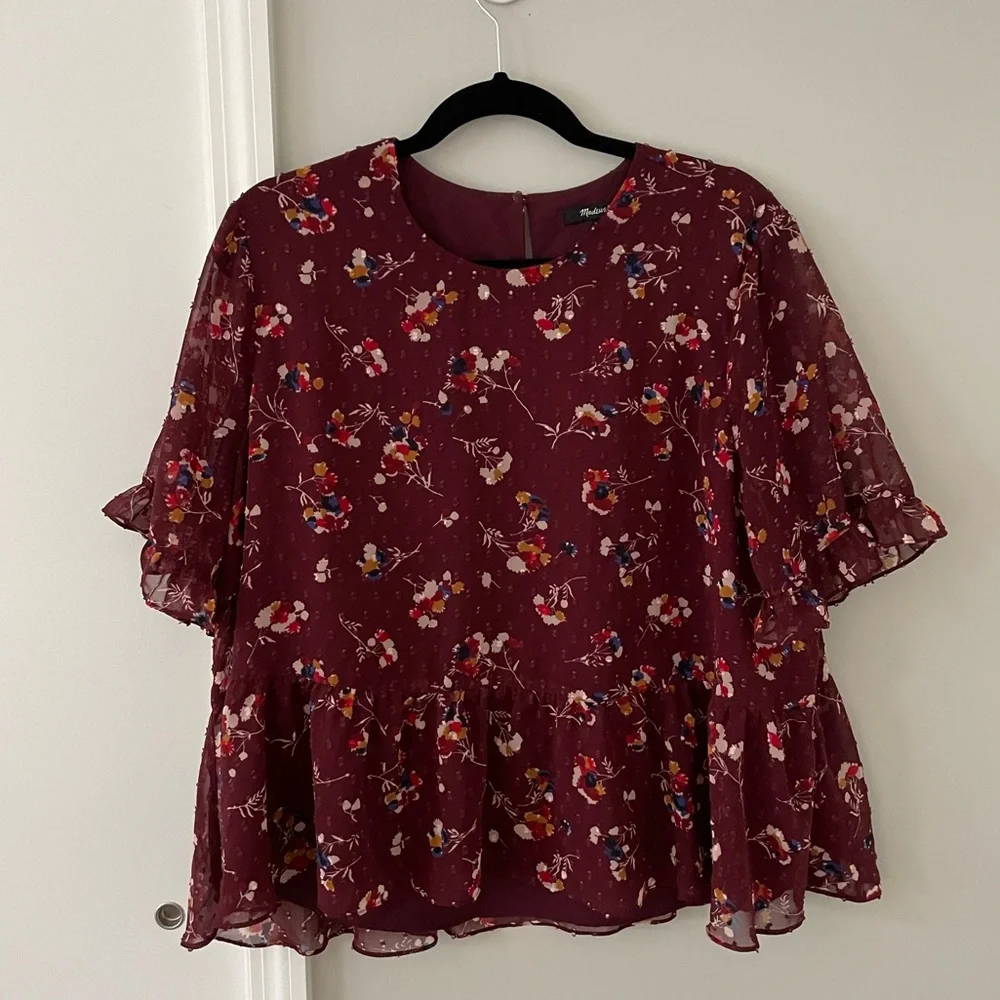Madewell Ruffle Peplum Swing Top in Clipdot Carnation Toss - Picture 2 of 9